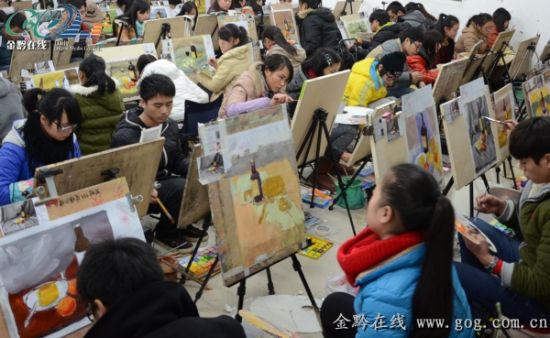 贵州2014年高考术统考开考 22252考生参加 考