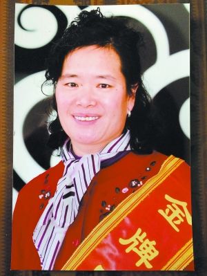 李福照是张明子的第四位雇主,当时,李福照的老伴马文静脑出血,虽然