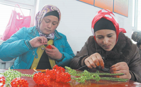 新疆博乐市“玫瑰”走俏_新浪新闻