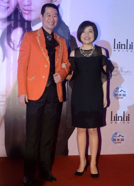 蓝绿阵营抢邀名主持人于美人选台北市议员_新浪新闻