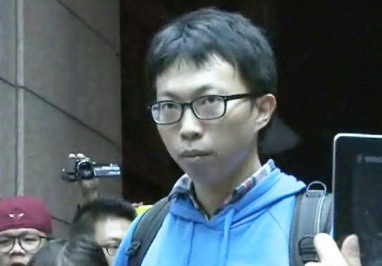 台湾反服贸学生魏扬遭押 今晚8点半台北地院开