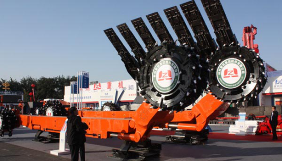 林州重机参展新疆煤博会,综采设备巨头云集