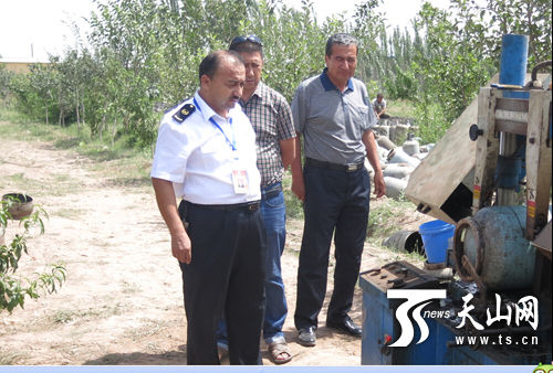 新疆疏勒县质监局销毁2100只报废液化气钢瓶