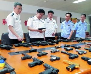 玩具厂作掩护 造仿真枪网售