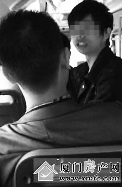 “瓜子哥”火了