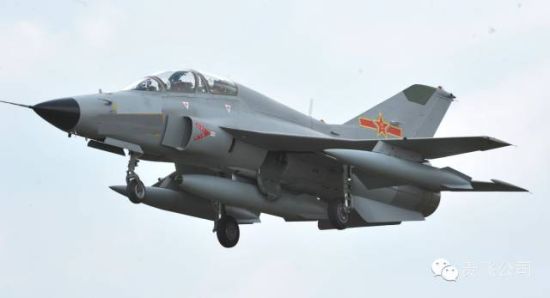 贵飞山鹰教练机失速尾旋改出达世界先进水平_新浪新闻