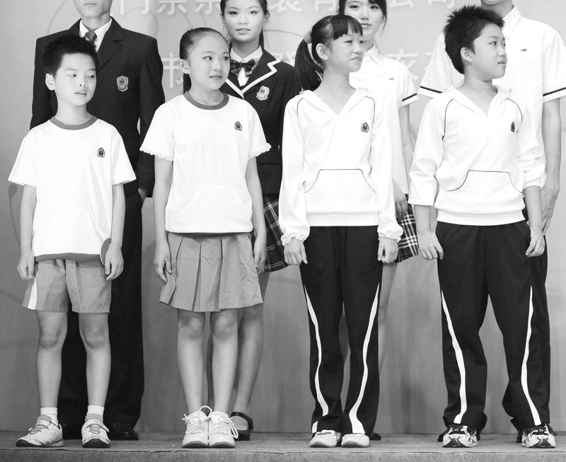 校服这样设计 你喜欢吗