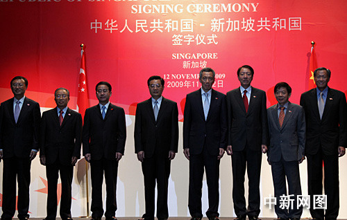 胡锦涛会见新加坡总理李显龙(组图)