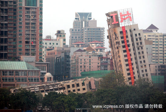 除一栋22层的高层建筑