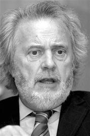 ���������к�ɫ֮��