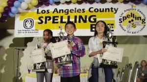 美华裔小学生夺得洛杉矶地区拼字比赛冠亚军(图)