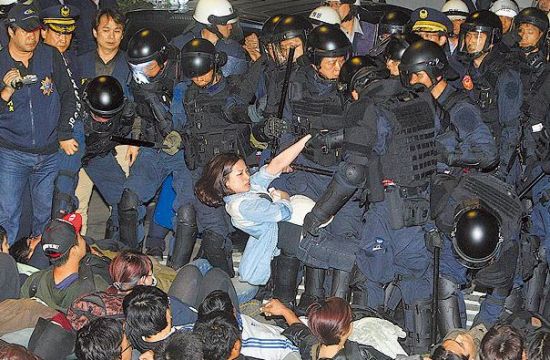 台湾警方6波清场行动时间表盘点共致68人受伤