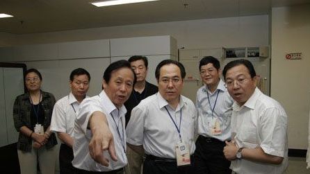 王仲田(前排中) 资料图 王仲田(前排中) 资料图
