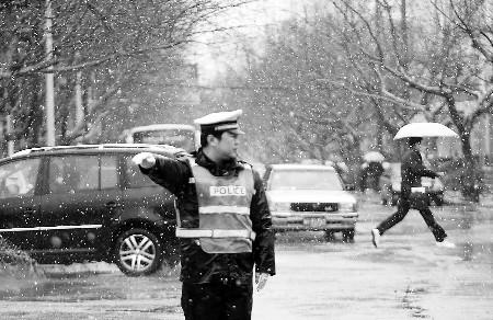 漫天飞雪_形容下雪的成语大全