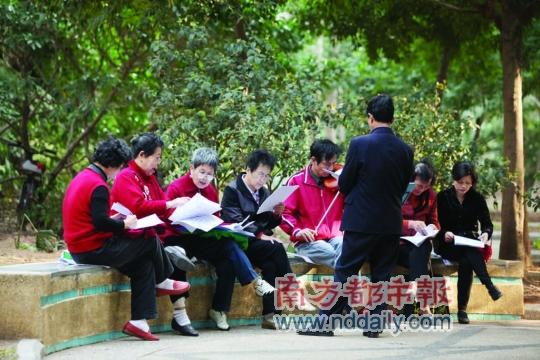 ����լ���ھӣ����˺Ͱ��춼��ʾѹ���ܴ�