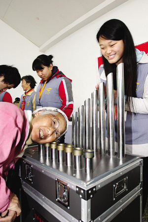 上海注册志愿者汇成百万大军