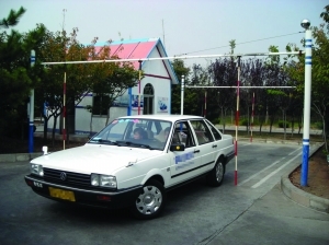 驾考新规难度增加 南京部分驾校学费不涨反降