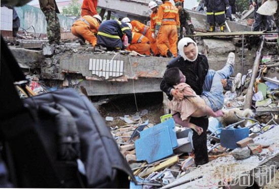 记者自述三次地震救援经过 称领导去过最受关照|汶川