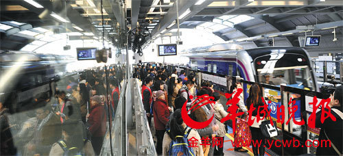 广州地铁6号线早高峰大考过关 客流较顺畅