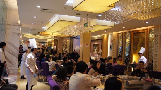 阿利与艾德犇法式铁板:舞蹈传递美食正能量