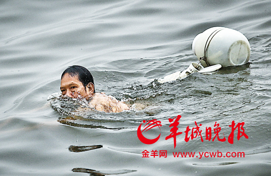 广州多个水域无人管野泳者屡屡以身犯险