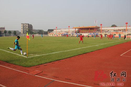 湖南省运足球赛在涟源一中开赛