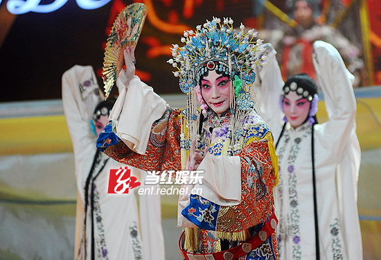 梅葆玖长沙献唱《贵妃醉酒》:想告诉父亲已尽孝道_新浪新闻