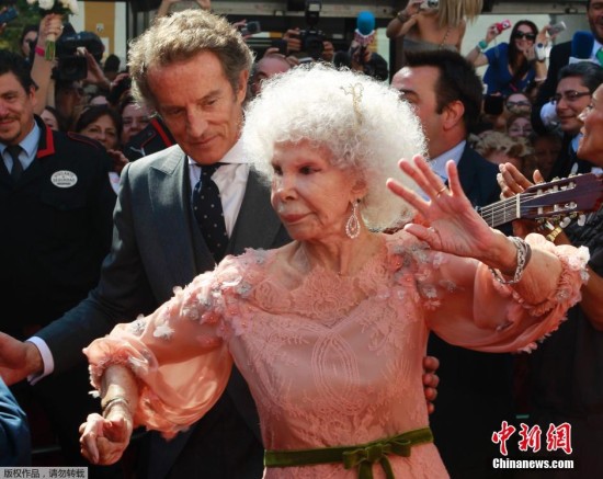 西班牙阿尔瓦女公爵有多少财产:不可计数