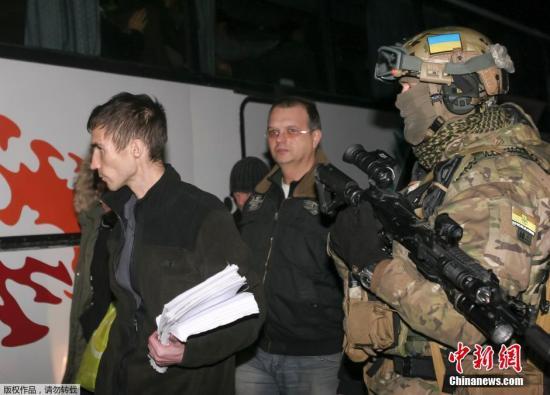 国际要闻精粹:法击毙三恐袭嫌犯韩火灾百人伤亡