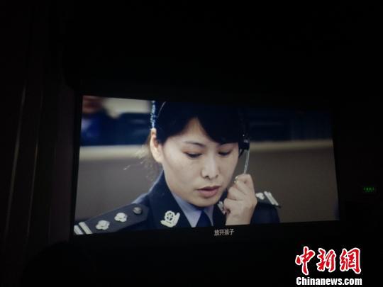 南京首部警察微电影开播:危机时刻机智报警获