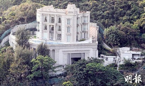 港媒:19岁内地青年闯李嘉诚豪宅 翻围栏时被抓