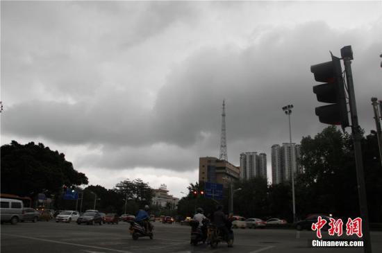 中国南方暴雨强对流频繁 次生灾害风险较高