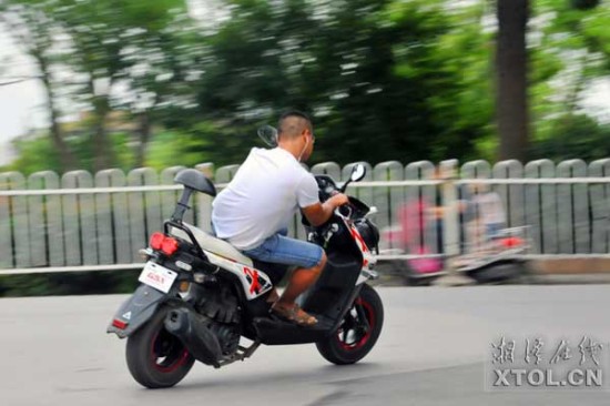 湘潭未成年人驾驶改装摩托车造成多起恶性事故