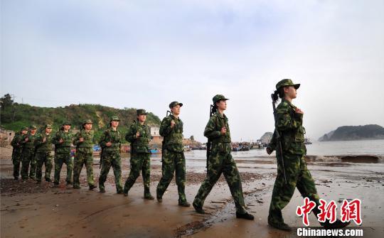 图为:新一代女民兵风采 洞头宣传部供 摄
