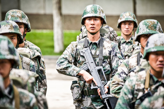 电视剧《8848》开播在即 金钟再披军装诠释真