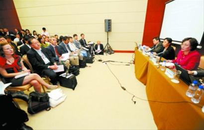 联合国气候变化谈判中国首场边会一座难求