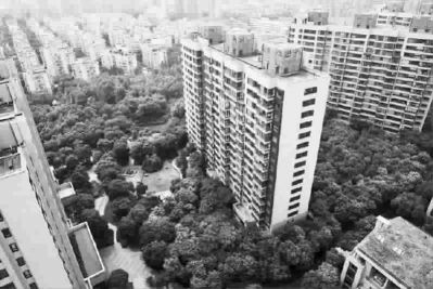 一些小区虽在市中心，但远离大马路和集市，闹中取静 本报记者周馨摄