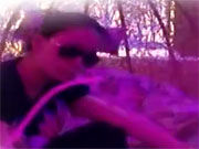 ʵ���ϰ�Я��Ů�������ɶ�