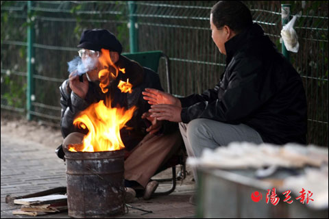 降温降雨依然持续 古城西安仿佛一夜入冬_天气