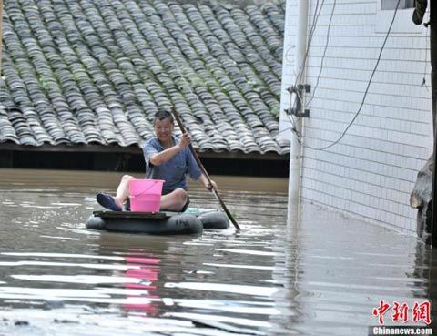 四川富顺洪水过后百年老街满目疮痍_新浪天气预报