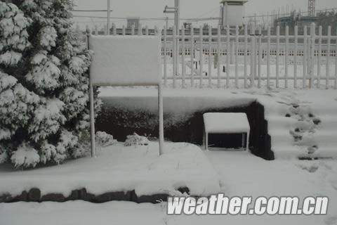 组图:辽宁锦州降今冬首场雪|辽宁降雪|雪_新浪