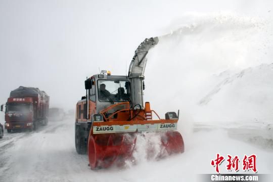 风区再遭暴风雪人员被困|暴风雪|白毛风_新浪天气预报