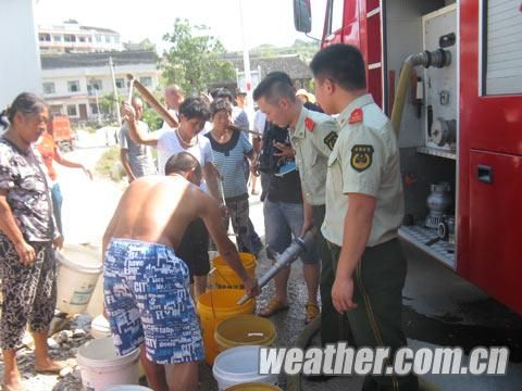 湖南高温少雨叠加 旱情迅速发展_新浪天气预报