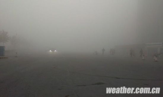 吉林遭遇大雾天气 高速铁路航班大面积受阻|大