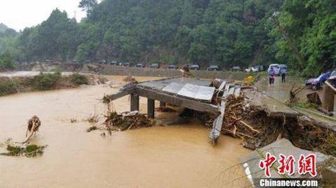暴雨再袭湖南致115.7万人受灾 直接经济损失1