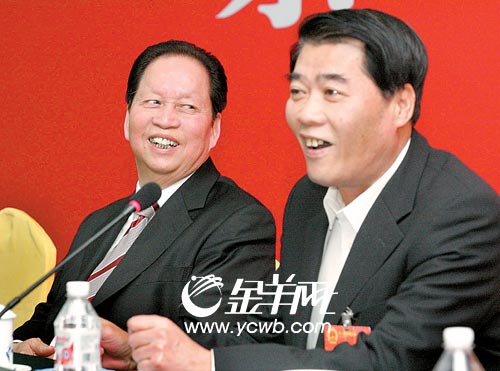 肖扬在参加广东团讨论时还透露:下月起申请再审要找上一级法院