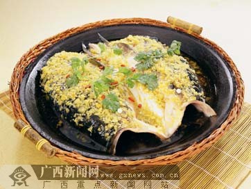 体验西安饮食业传奇之一:阿瓦山寨品美食(图)