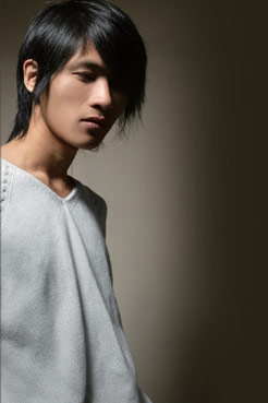 网友指责韩寒博客链日本成人网站 称很黄很大