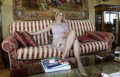 意大利色情女星竞选议员 称当选后建红灯区(图