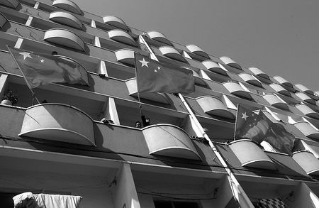 寓激情于理性用行动见精神 我省大学生通过丰